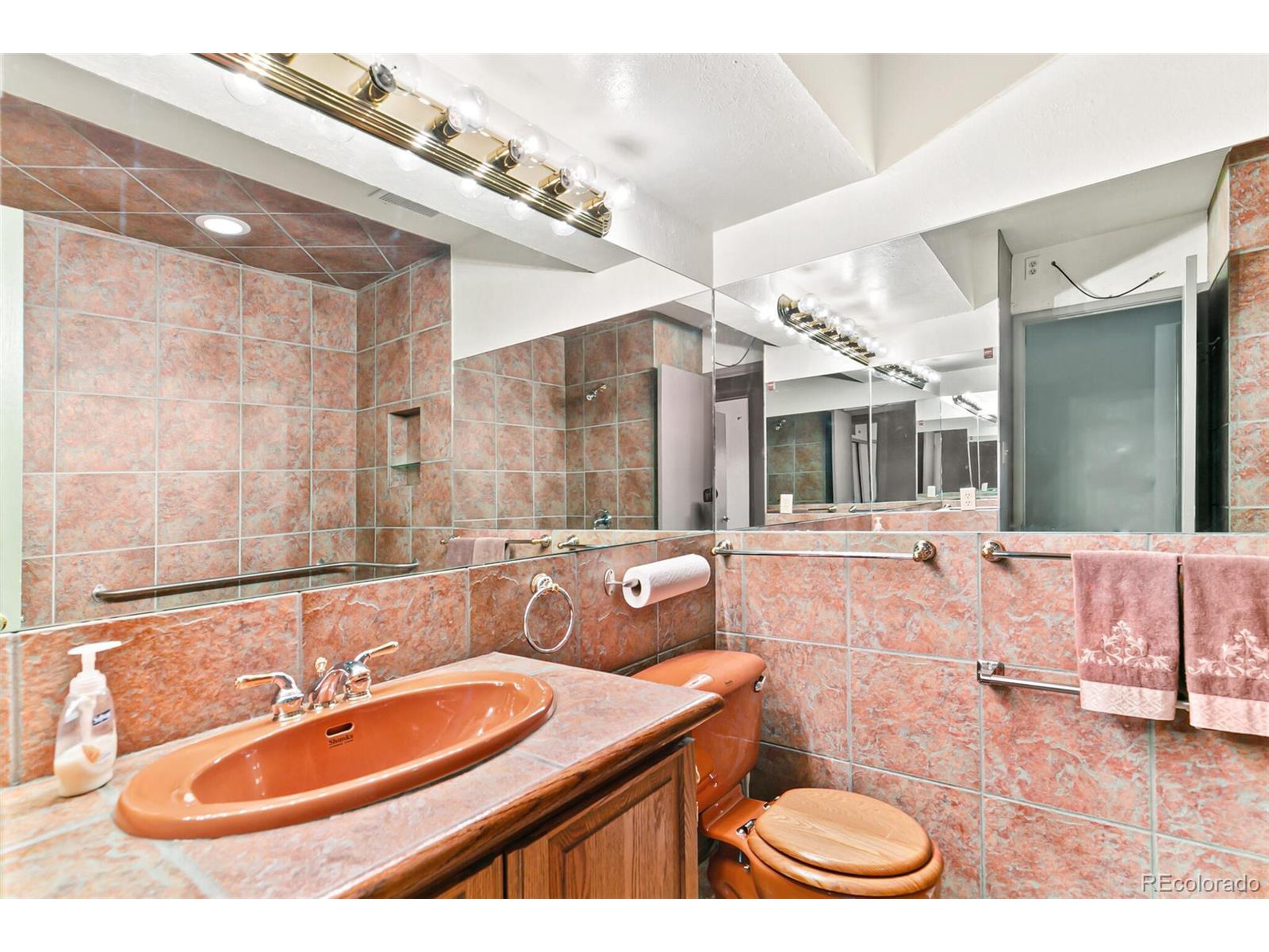 7624 E Colgate Pl