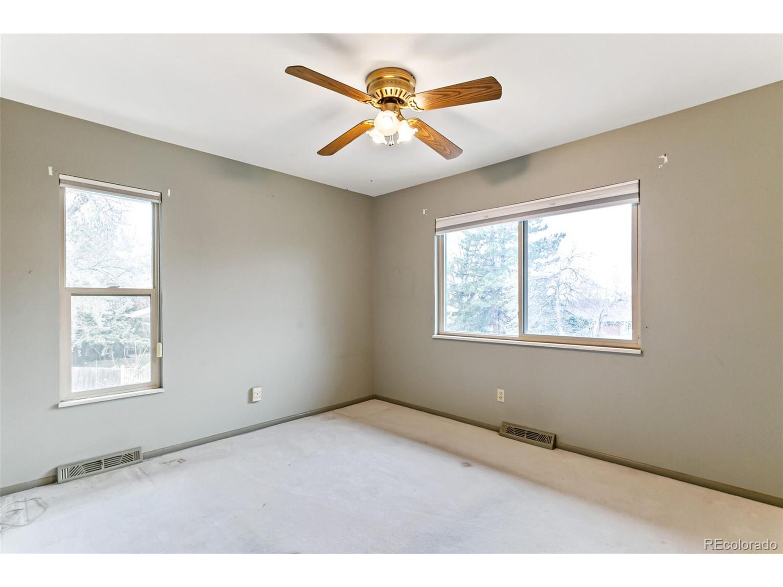 7624 E Colgate Pl