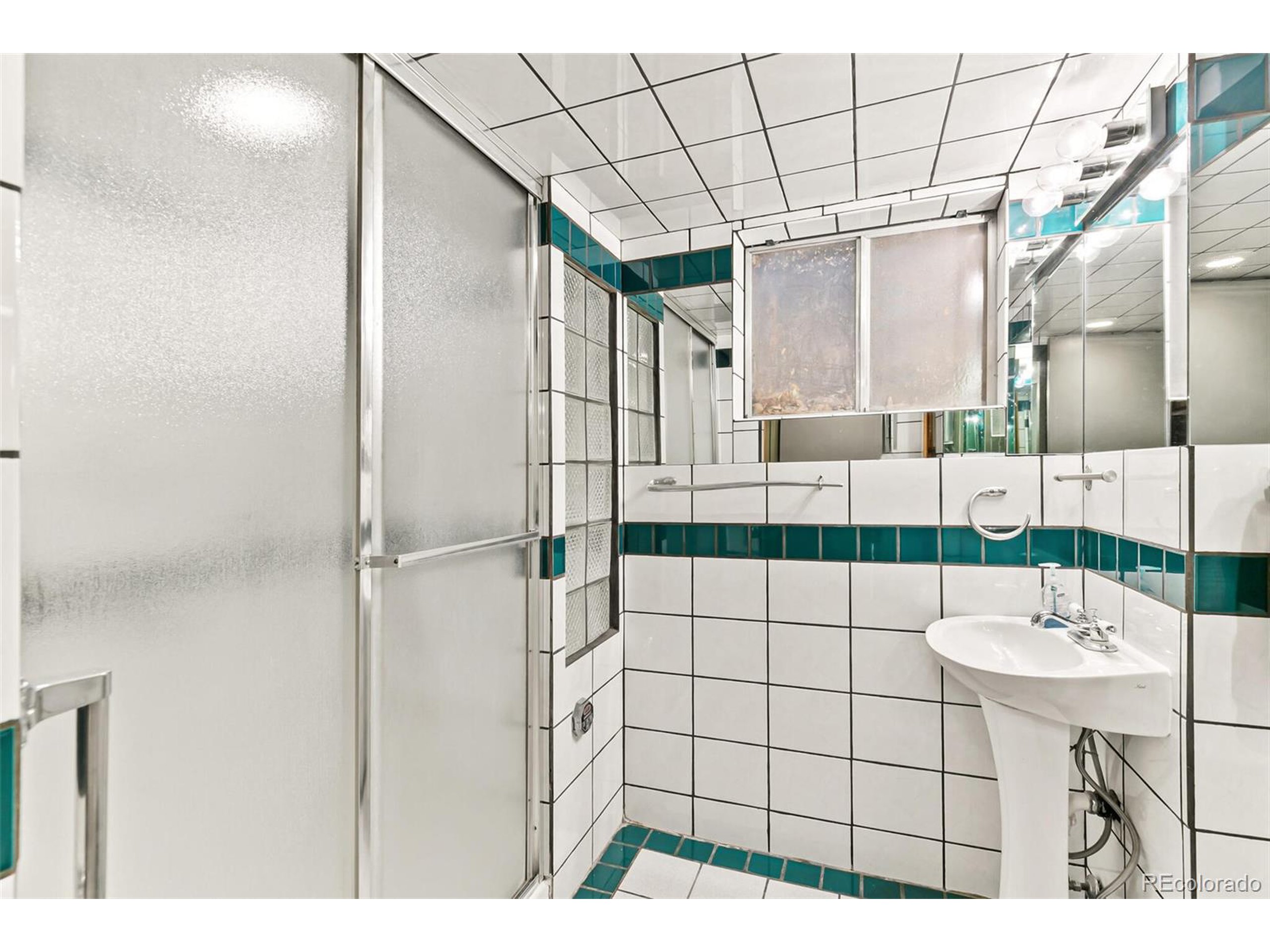 7624 E Colgate Pl