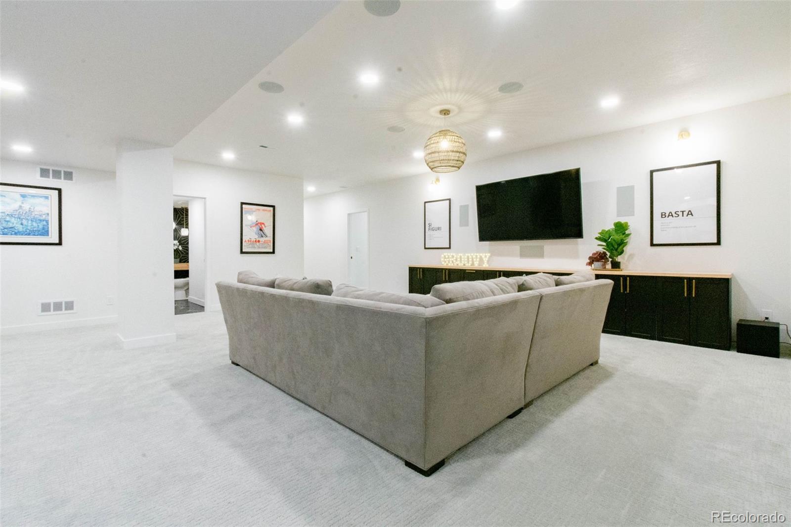 8267 Arapahoe Peak Street