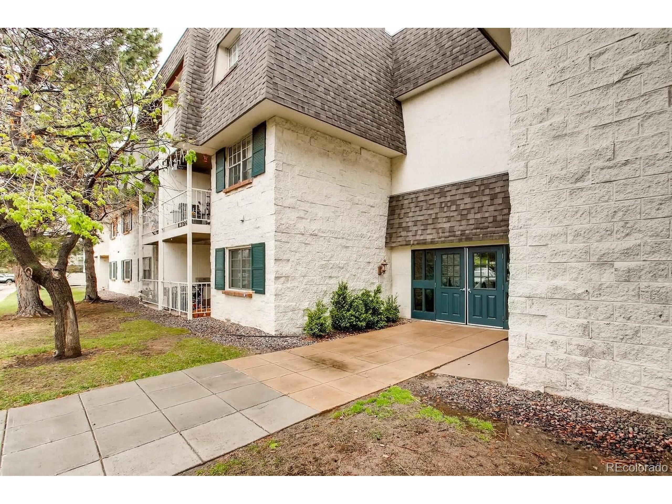 5875 E Iliff Ave 306