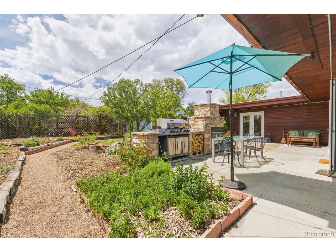 1215 Rosemary St