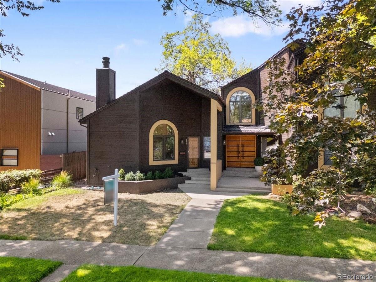 565 Steele Street