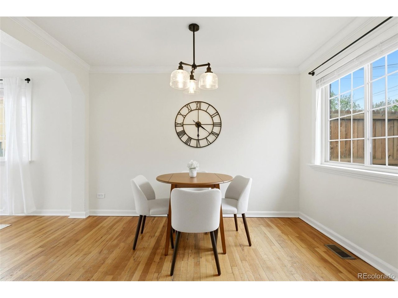 5018 E 8th Ave