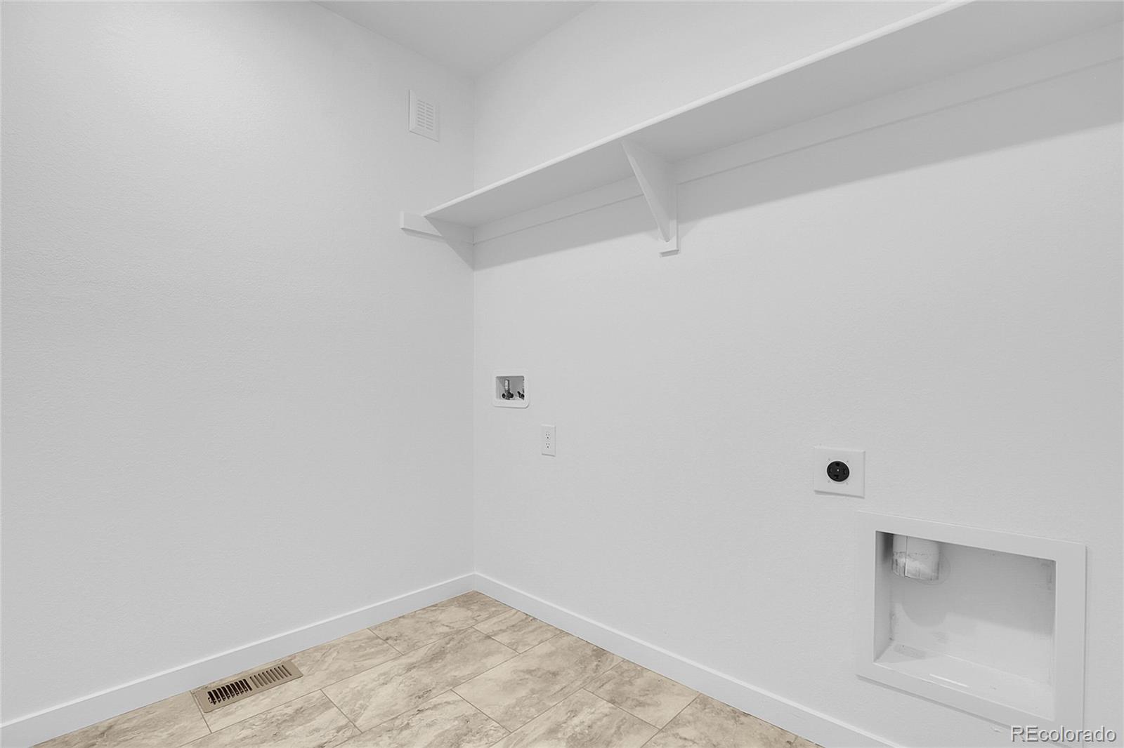 9022 Spaulding Street