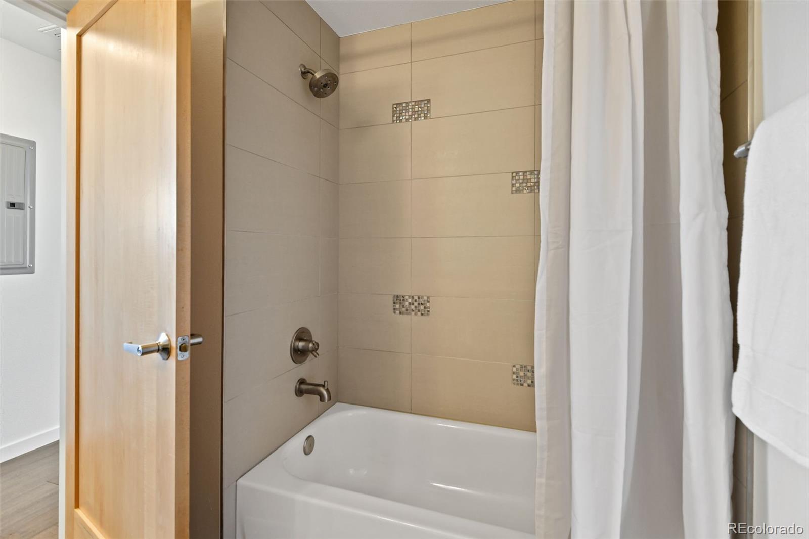 1585 Hecla Way Unit: 201