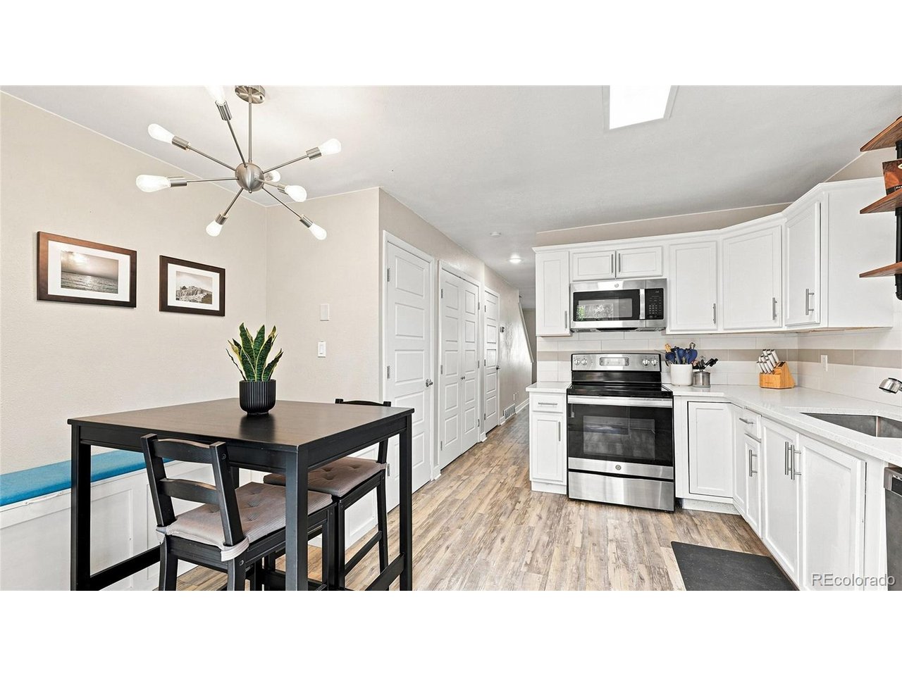 73 S Sable Blvd D16