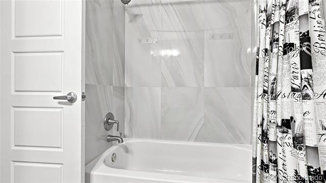 73 S Sable Boulevard Unit: D16