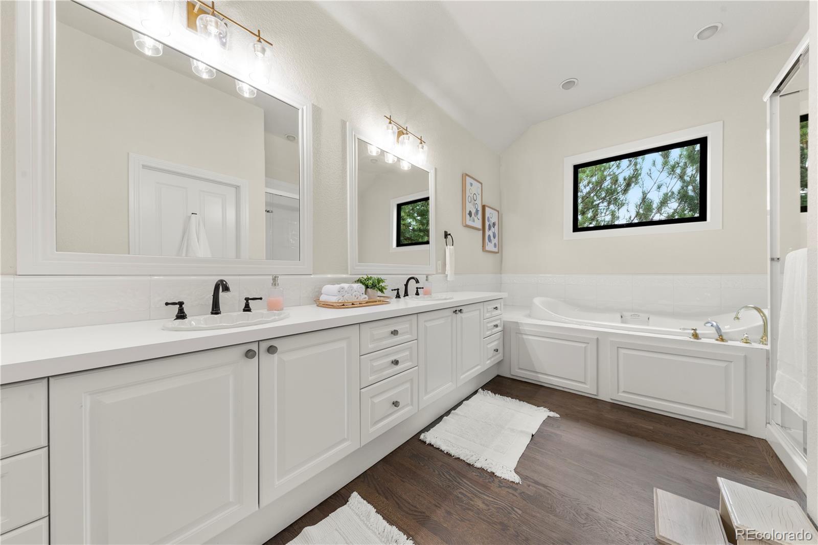 6533 W Prentice Avenue