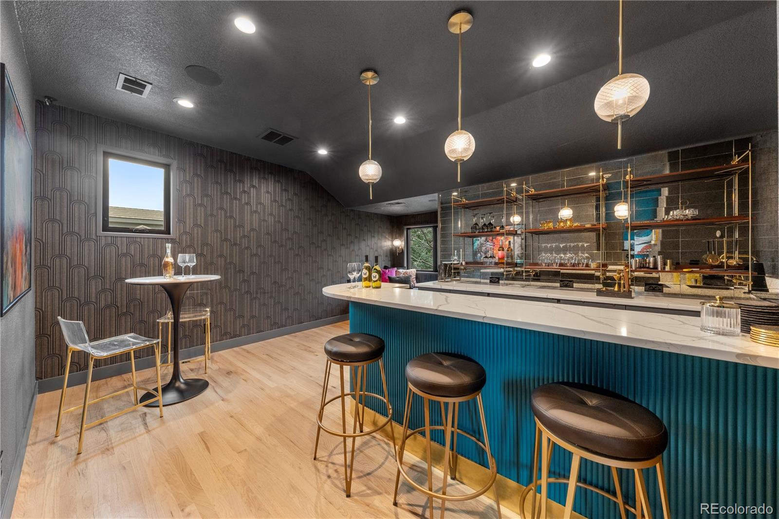 6533 W Prentice Avenue