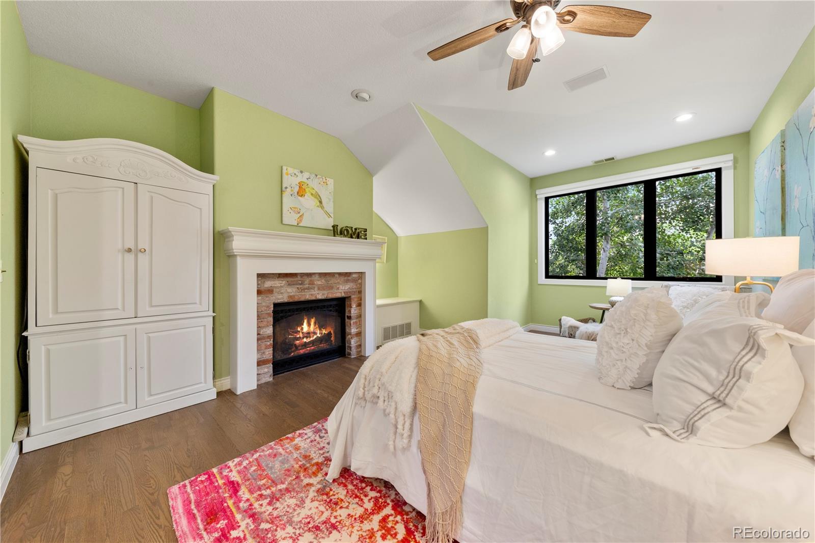 6533 W Prentice Avenue