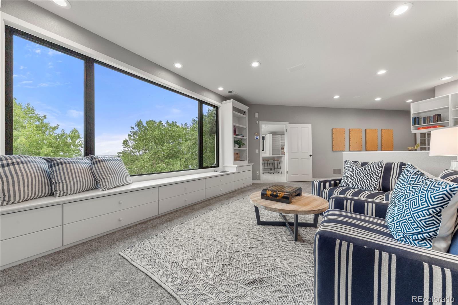 6533 W Prentice Avenue