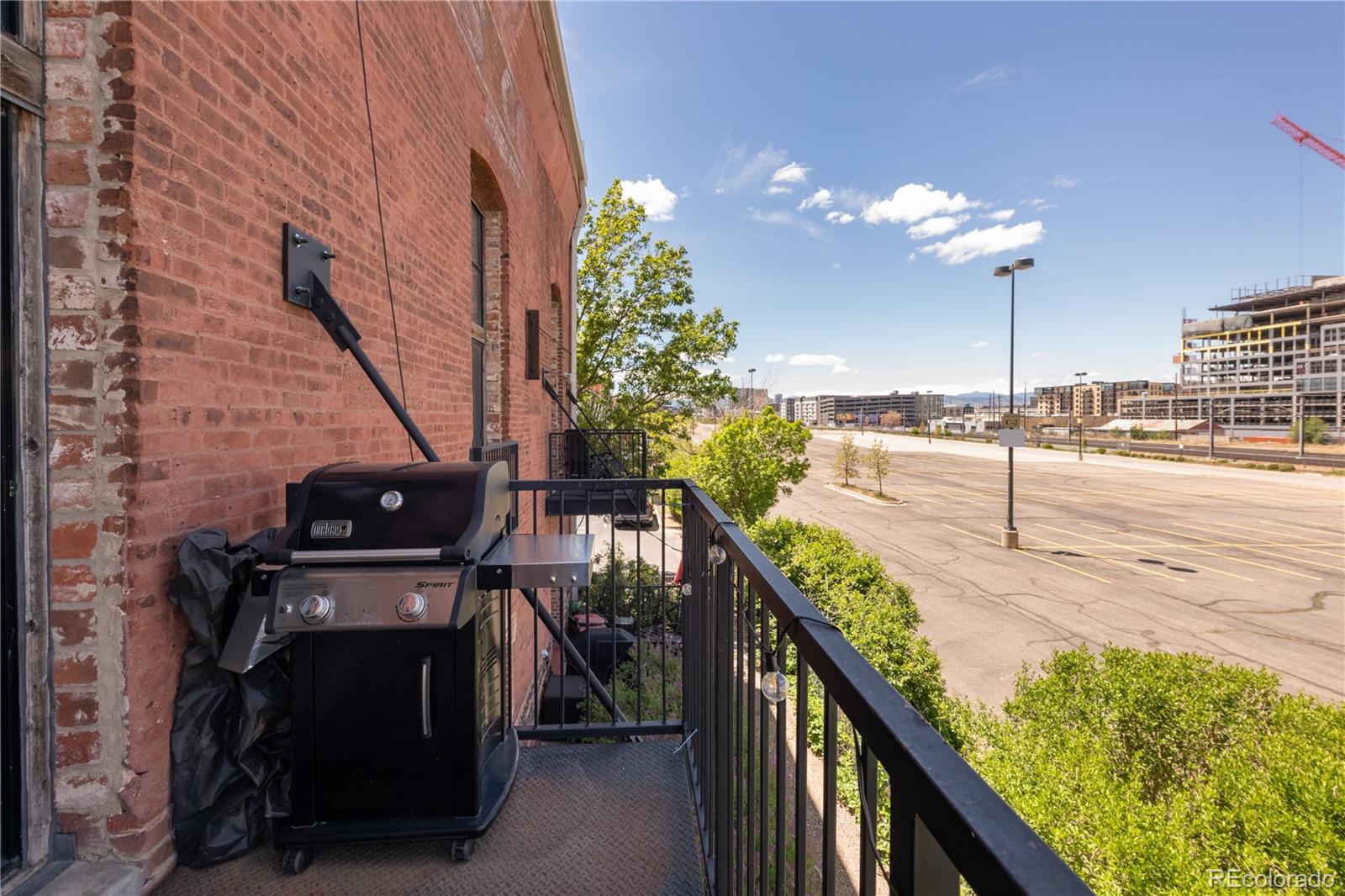 3225 Blake Unit: 27