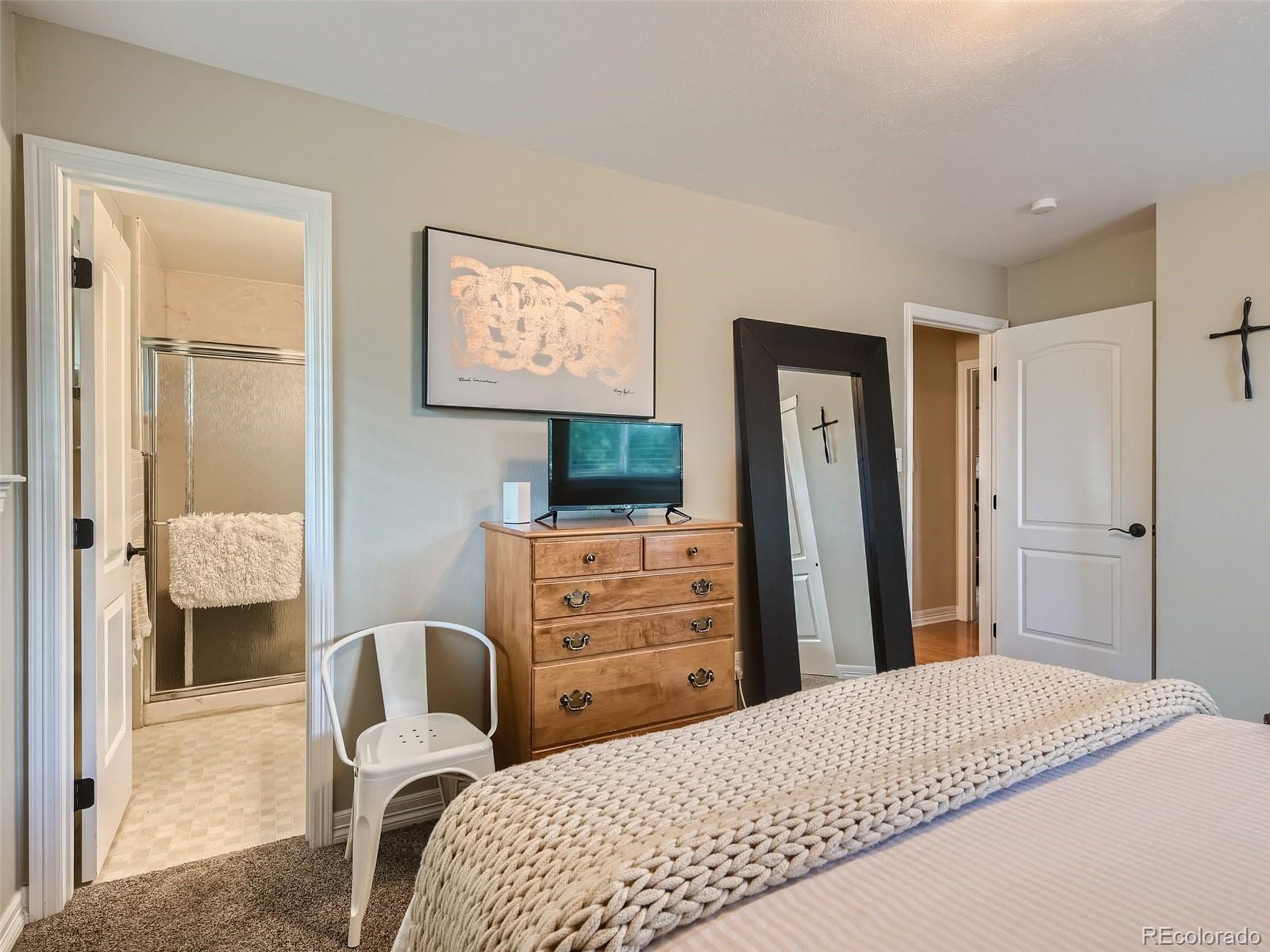 241 W Acoma Dr
