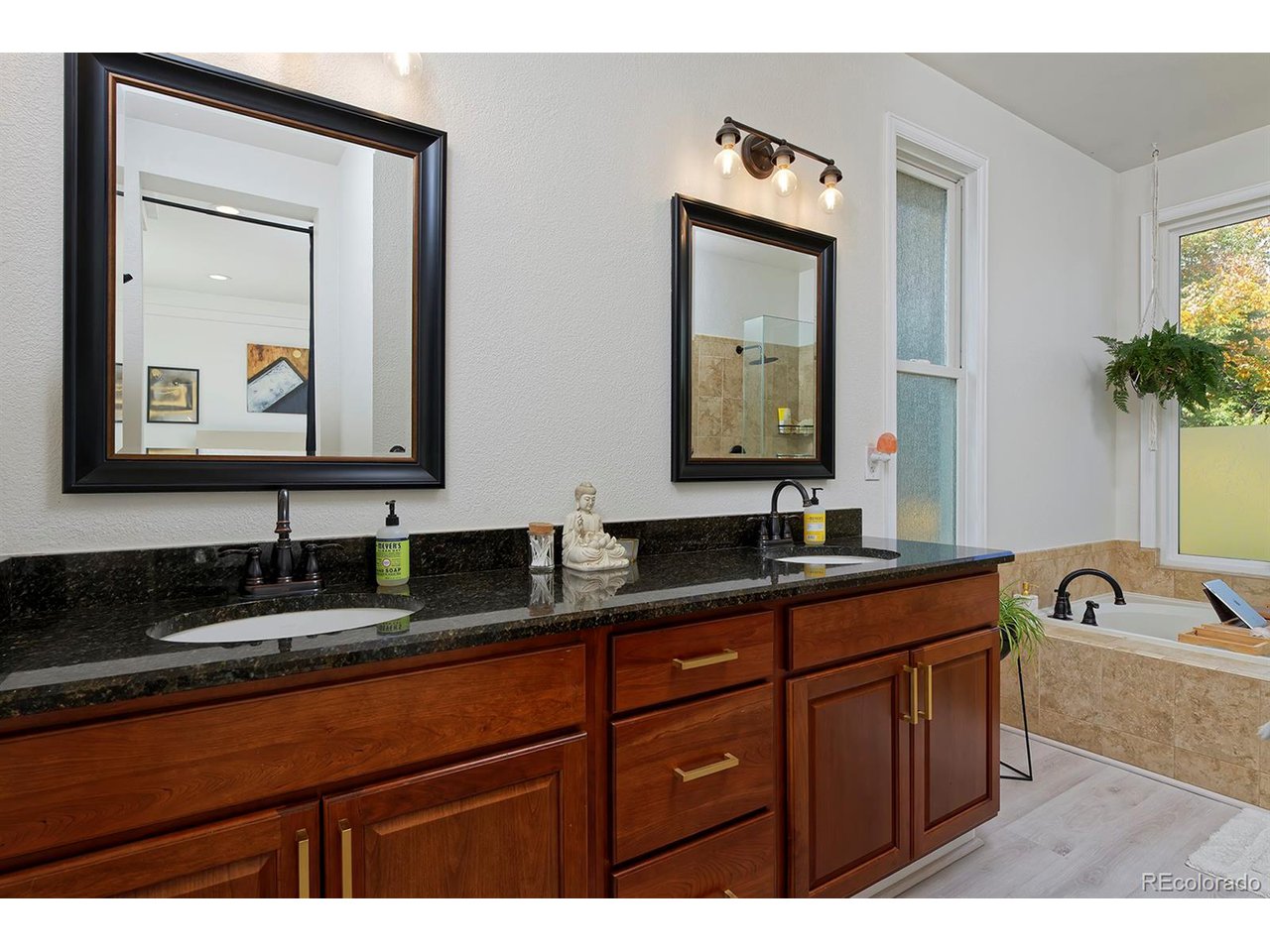 5865 N Orchard Creek Cir