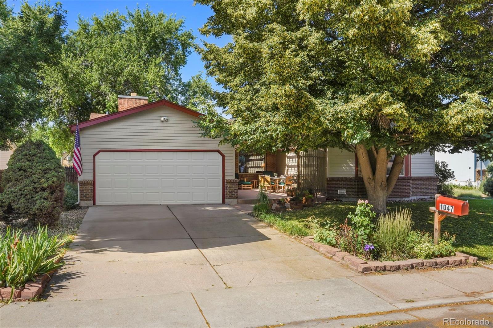 1047 E 6th Circle