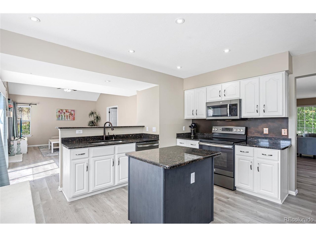 16938 Molina Pl