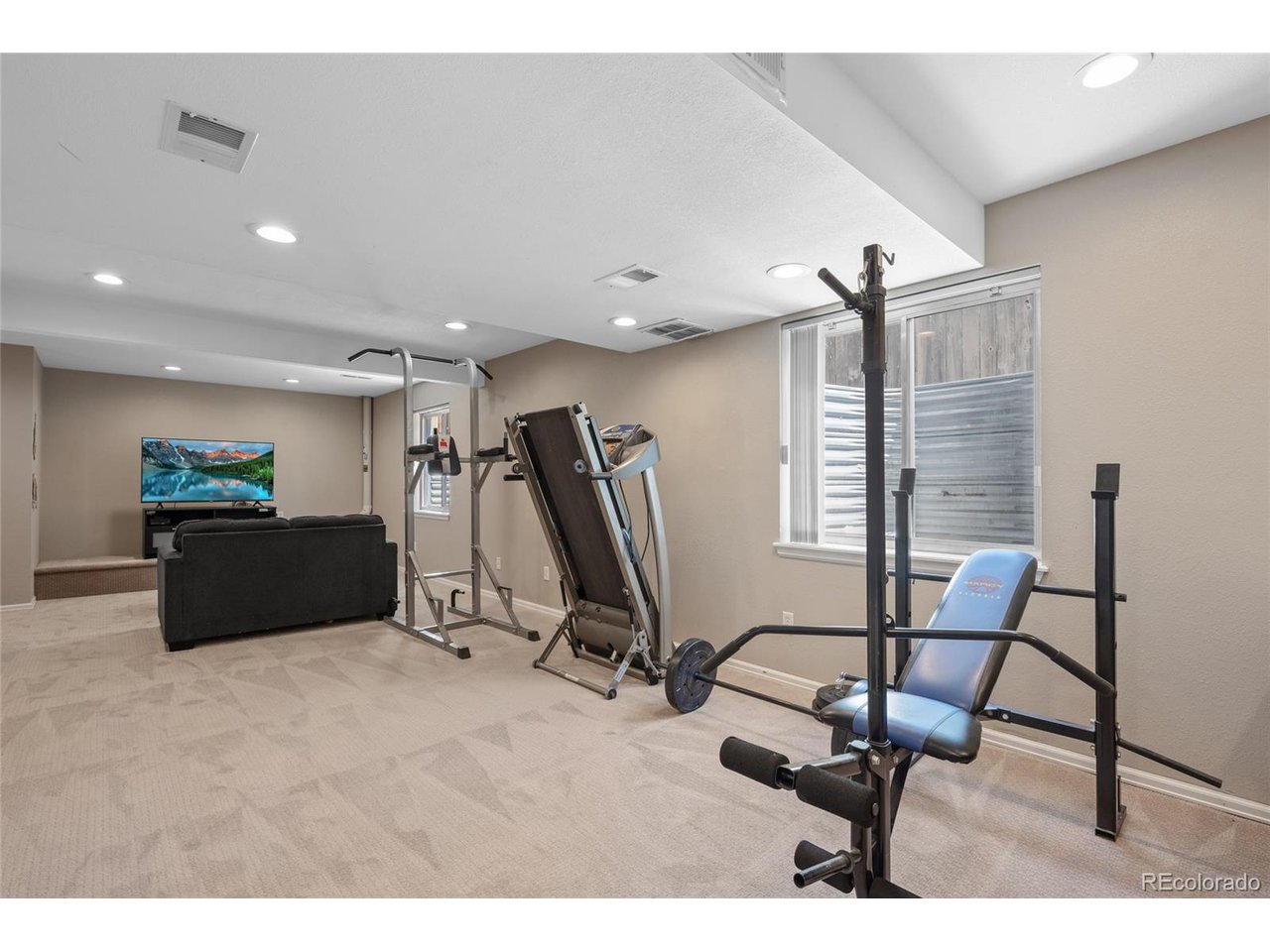 16938 Molina Pl