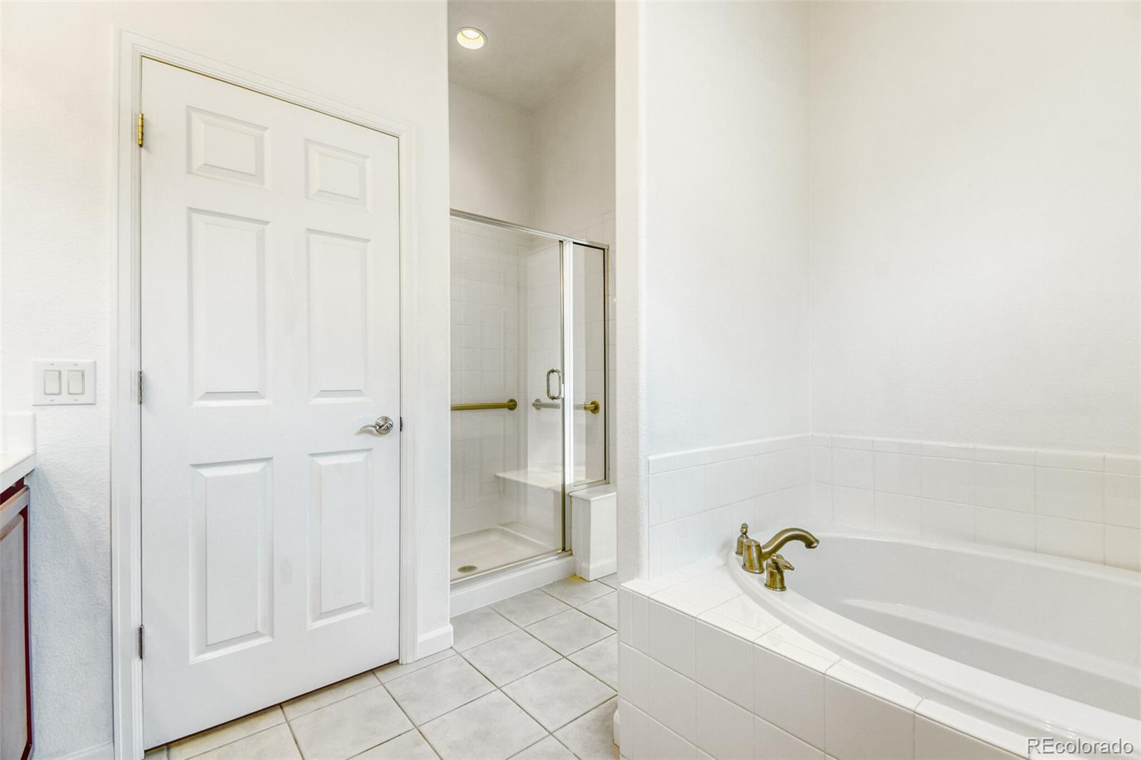 4112 Centennial Drive