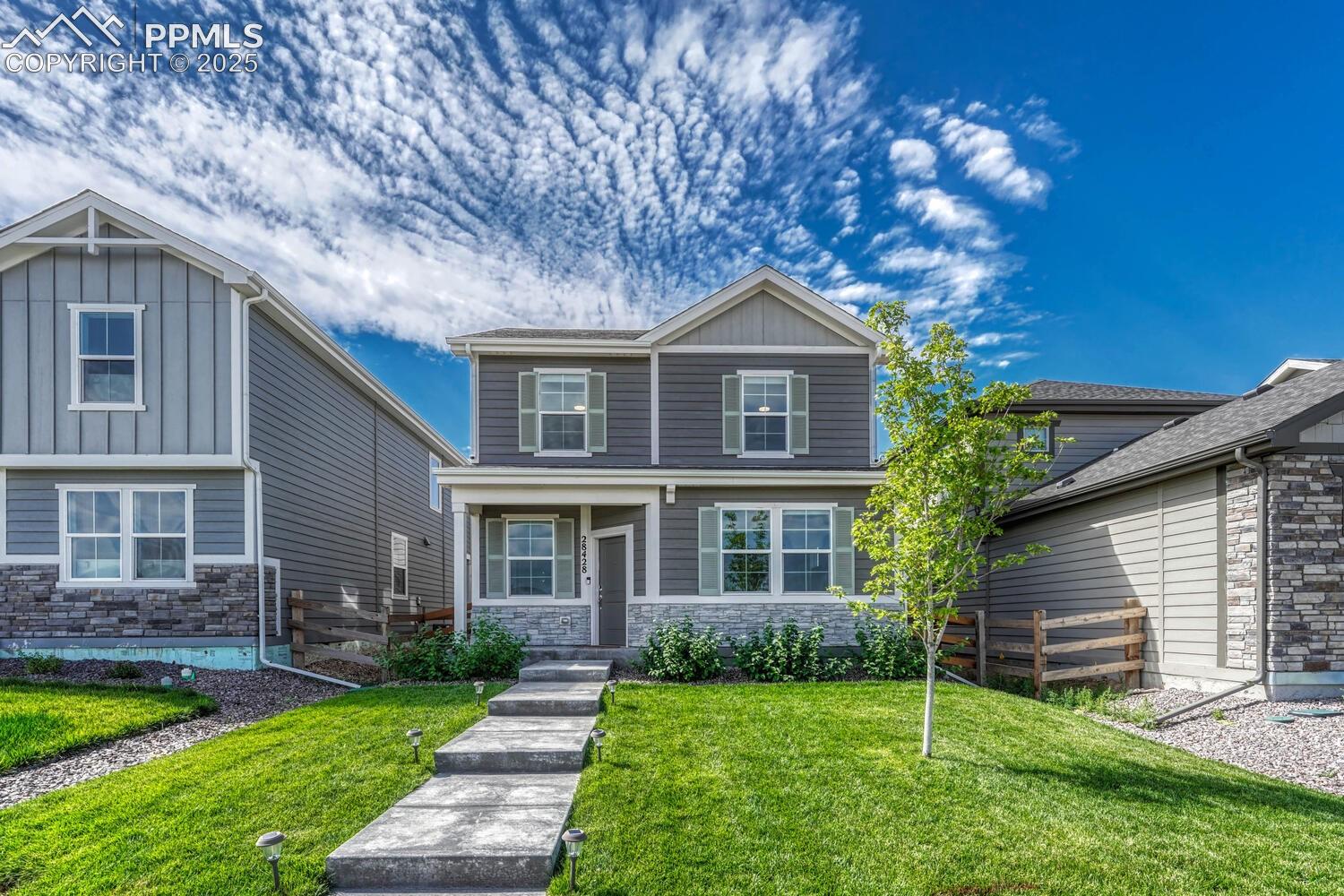 28428 E 8th Place