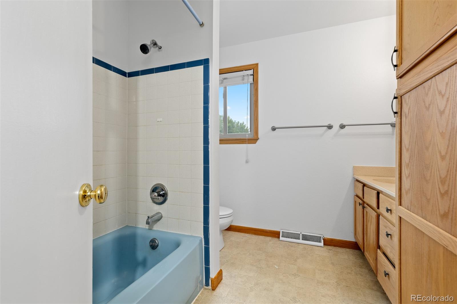 7926 E Fremont Avenue