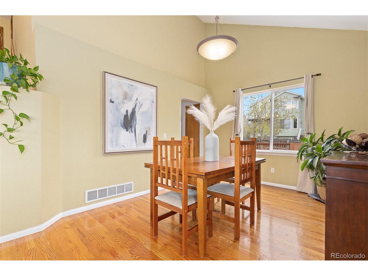 1898 Wilson Cir