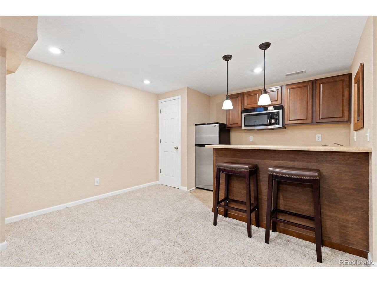 1898 Wilson Cir