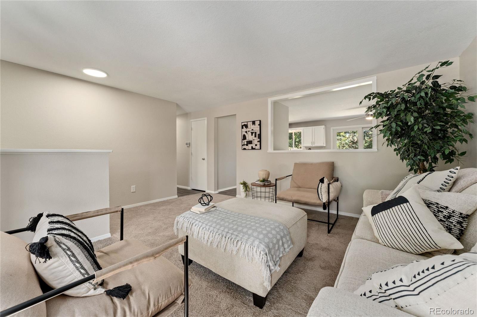 11059 W Saratoga Place