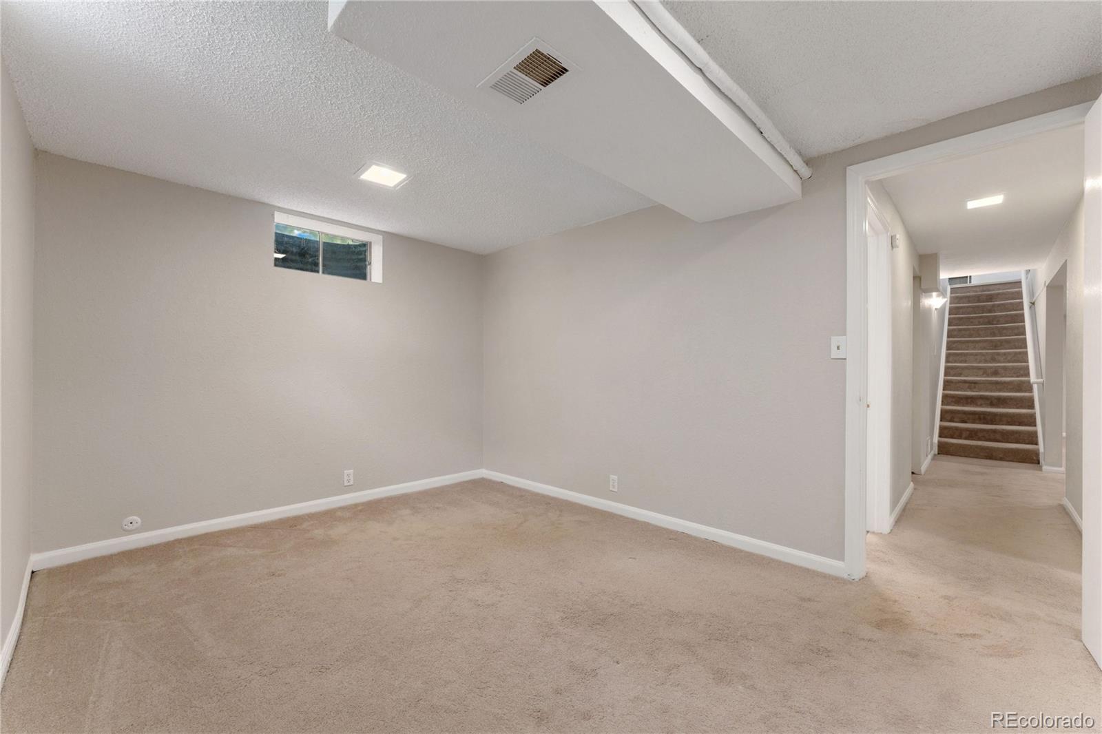 11059 W Saratoga Place