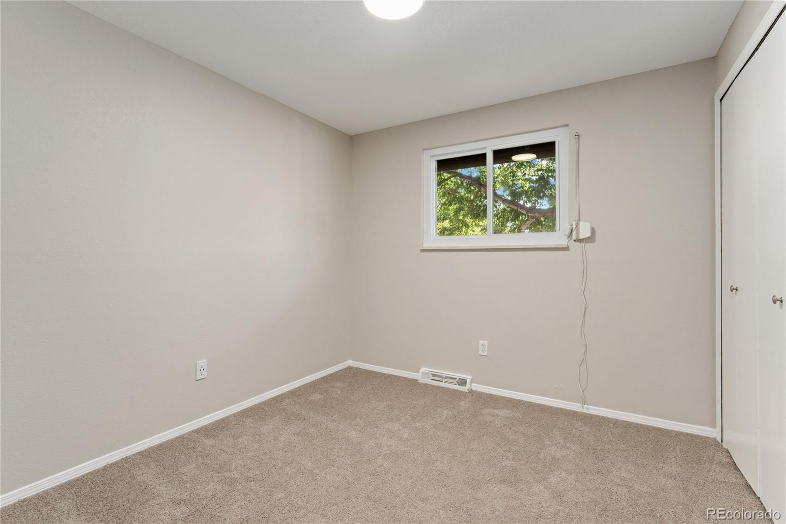 11059 W Saratoga Place