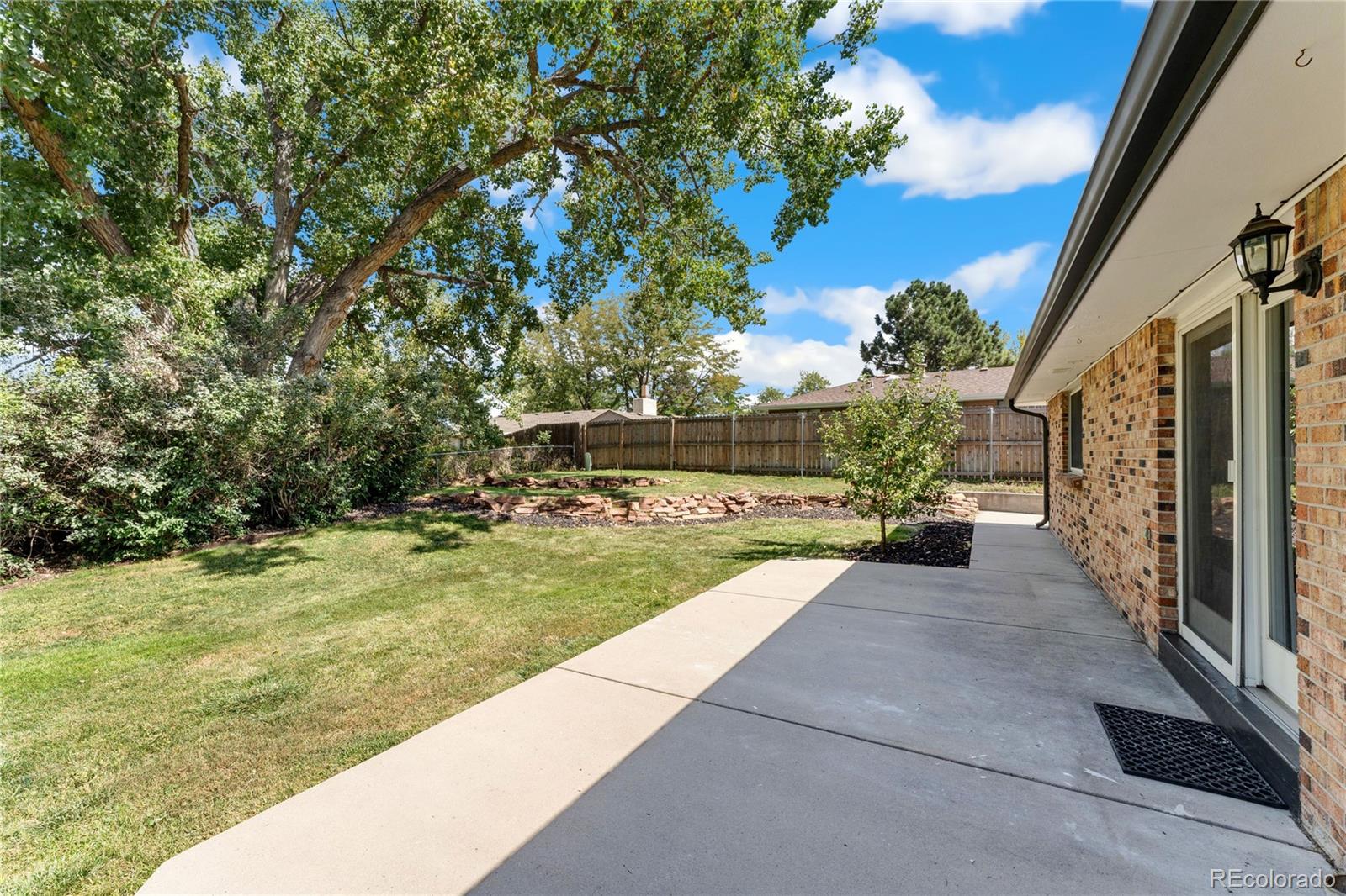 11059 W Saratoga Place