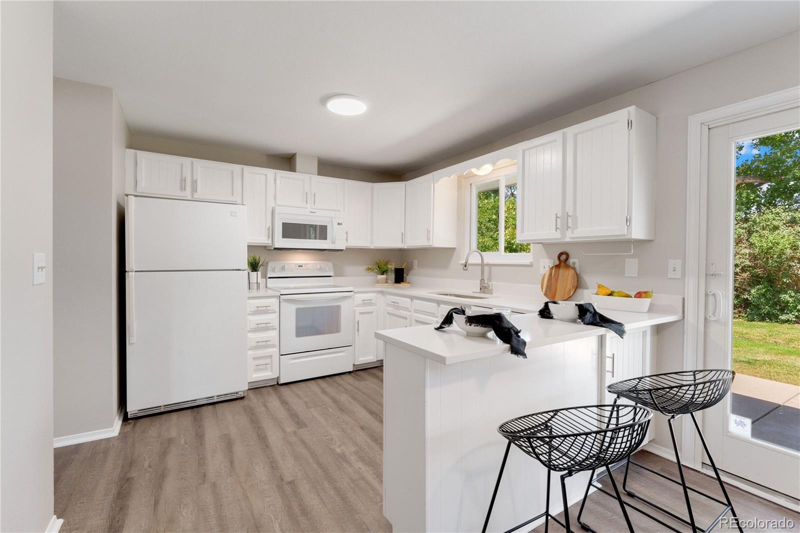 11059 W Saratoga Place