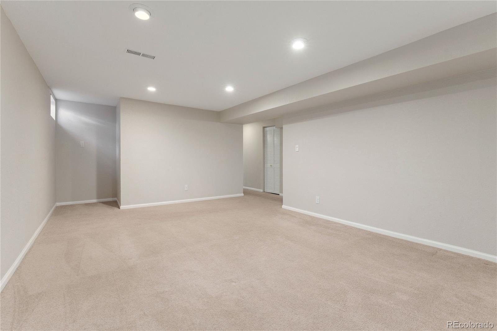 11059 W Saratoga Place