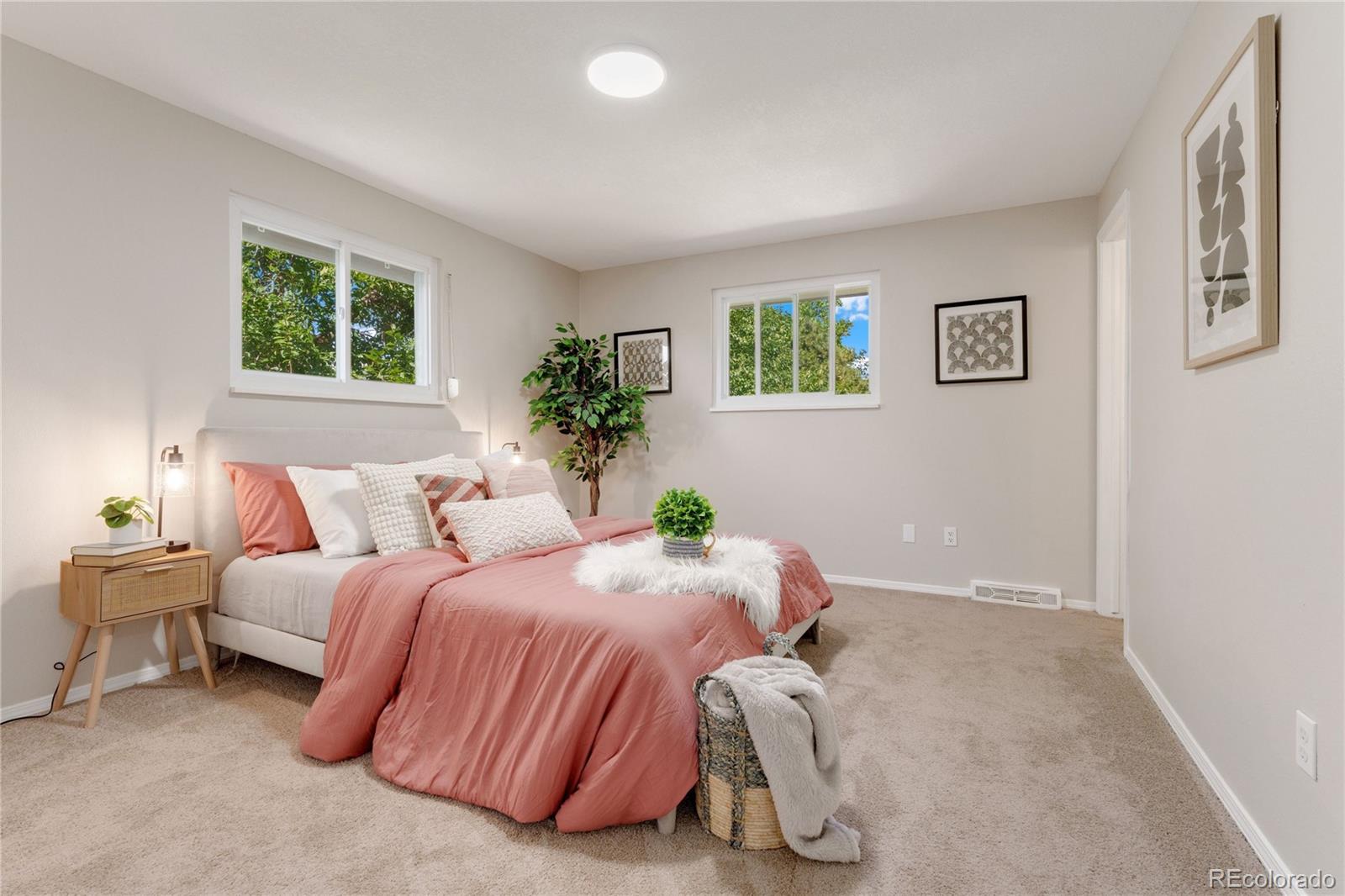 11059 W Saratoga Place