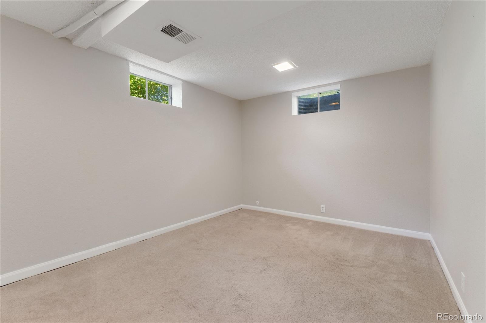 11059 W Saratoga Place