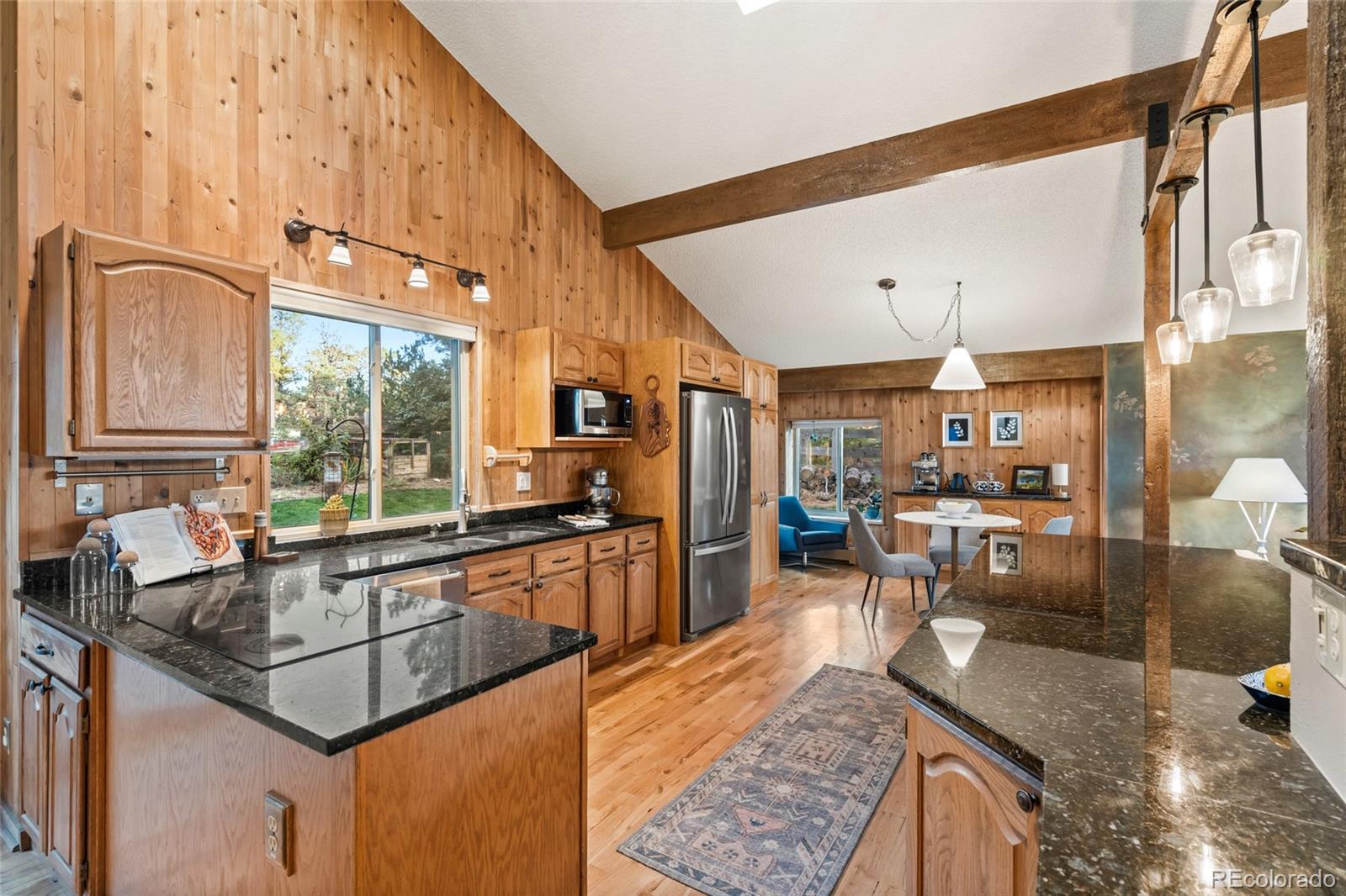 5996 N Villard Court