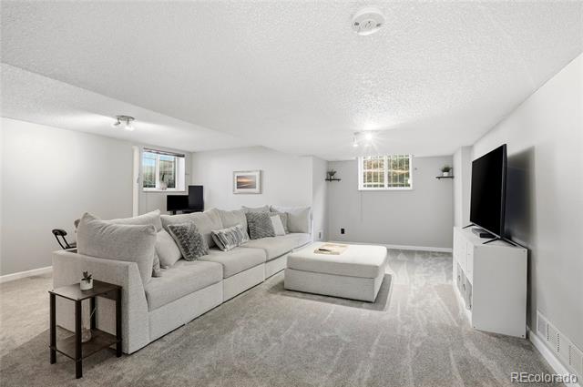 8095 E Colorado Avenue Unit: 2