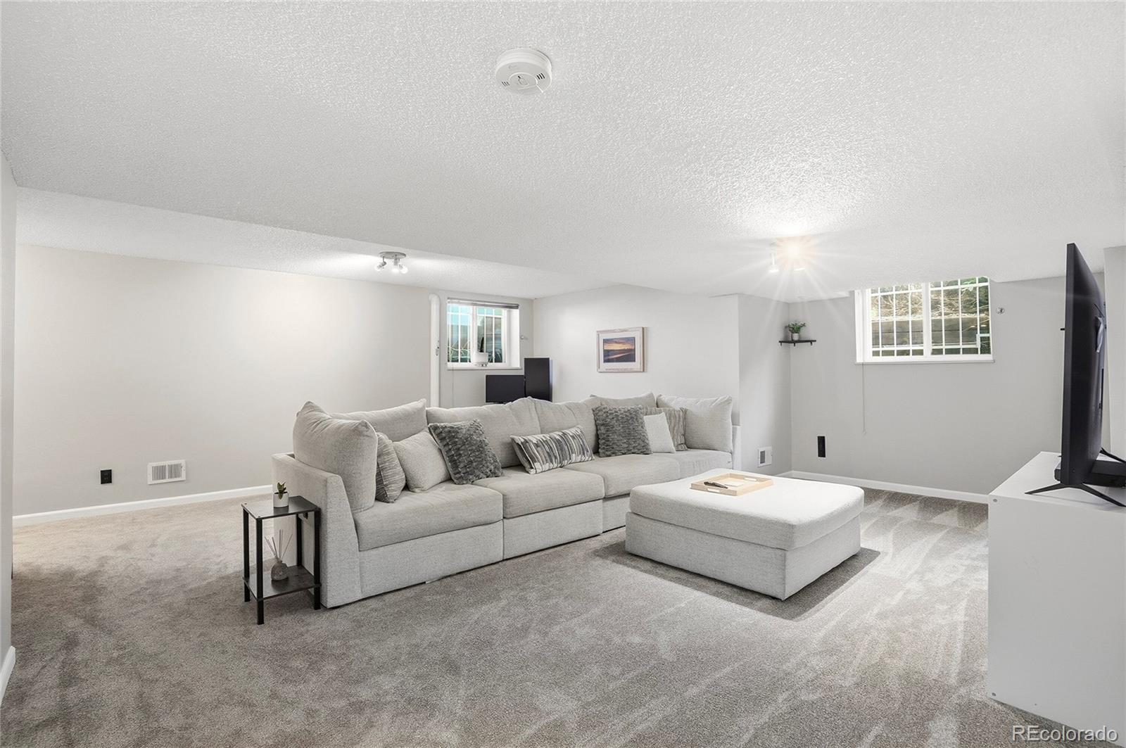8095 E Colorado Avenue Unit: 2