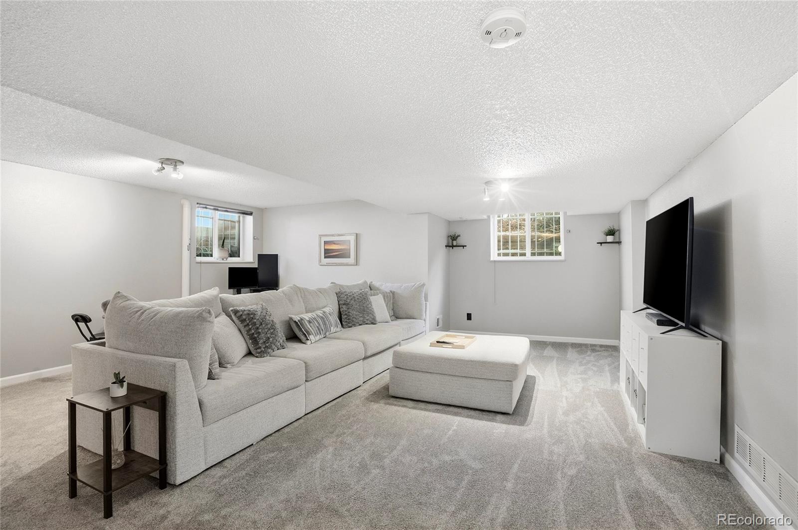 8095 E Colorado Avenue Unit: 2