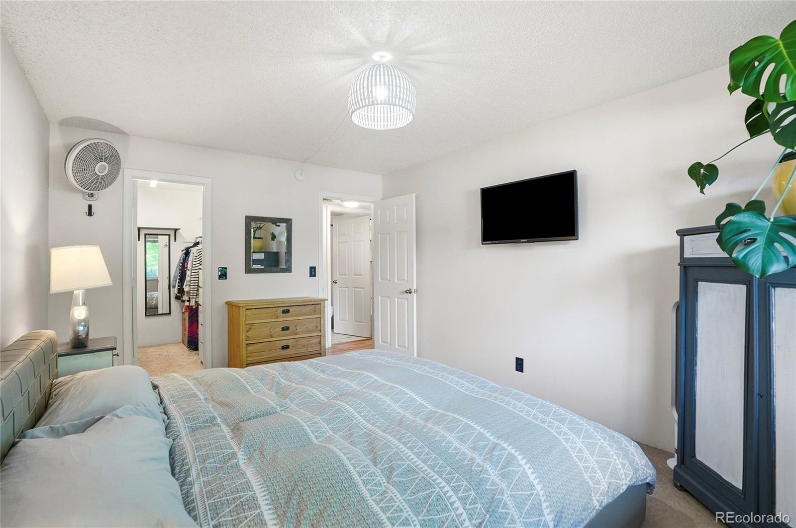 8095 E Colorado Avenue Unit: 2