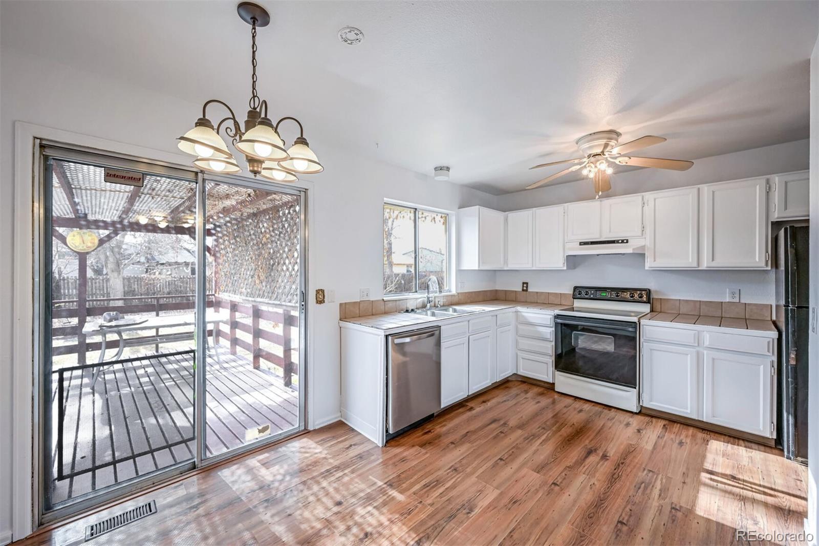 2804 W 100th Avenue
