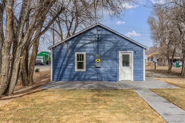 910 40th Street