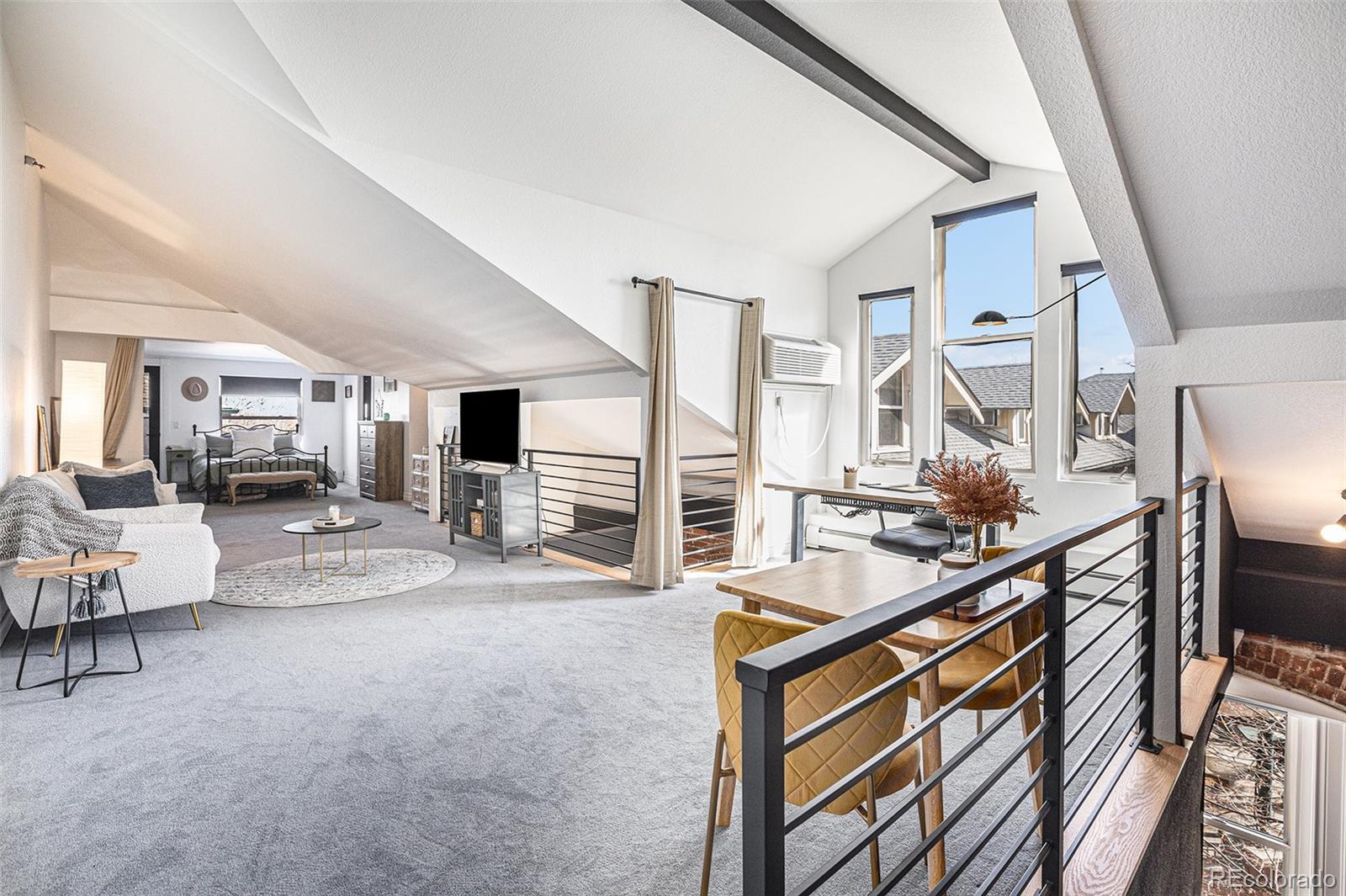 3249 W Fairview Place Unit: 208