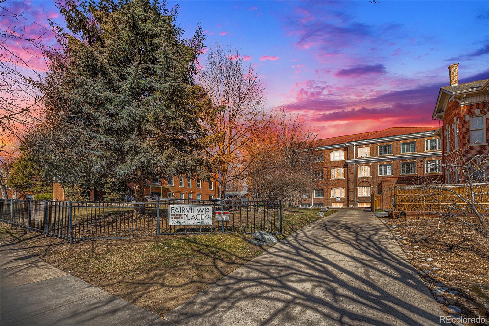 3249 W Fairview Place Unit: 208