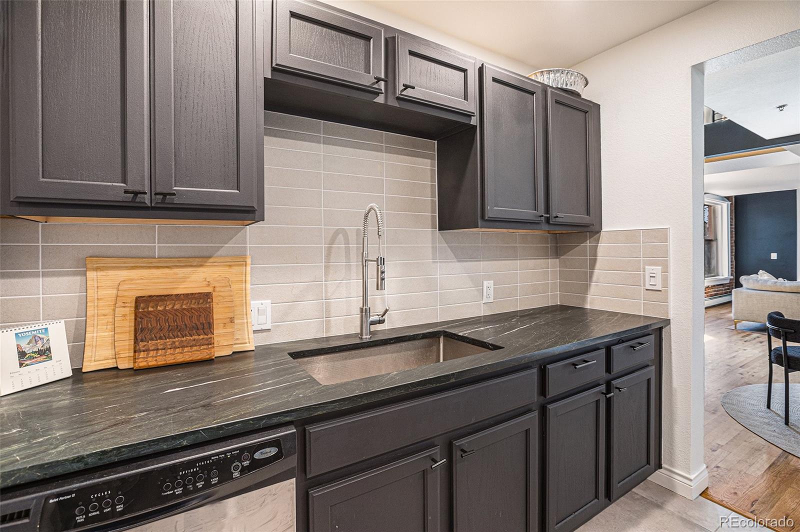 3249 W Fairview Place Unit: 208