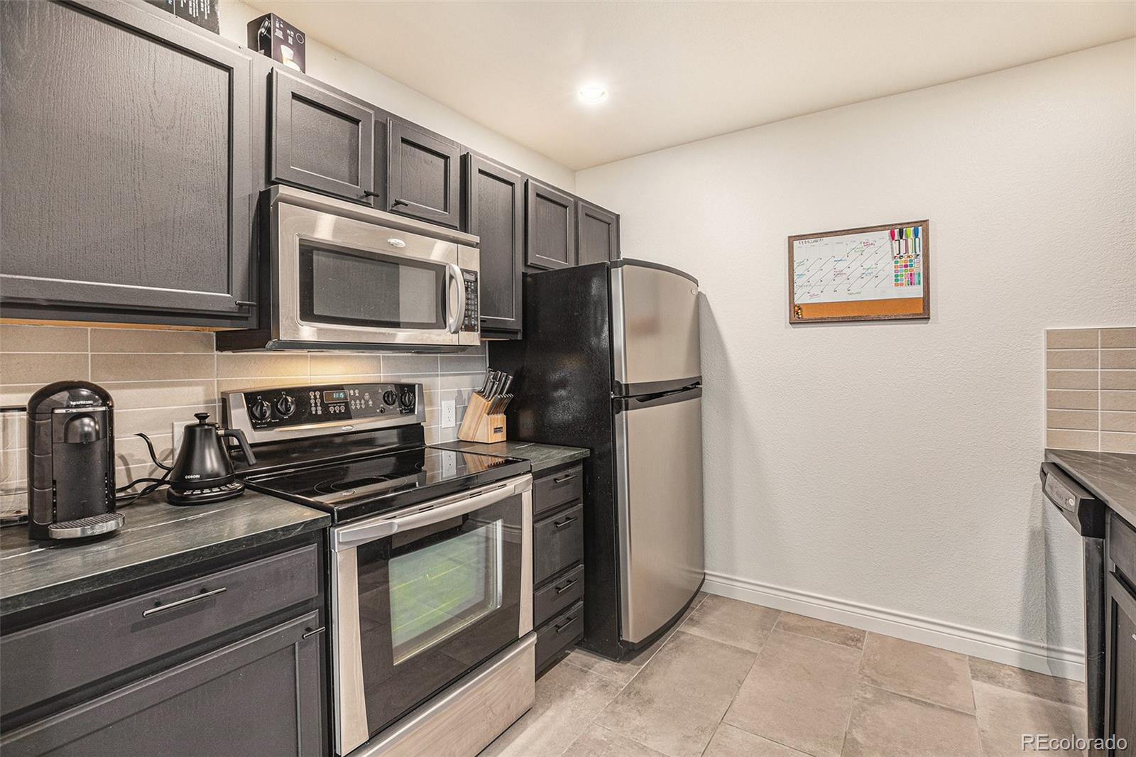 3249 W Fairview Place Unit: 208