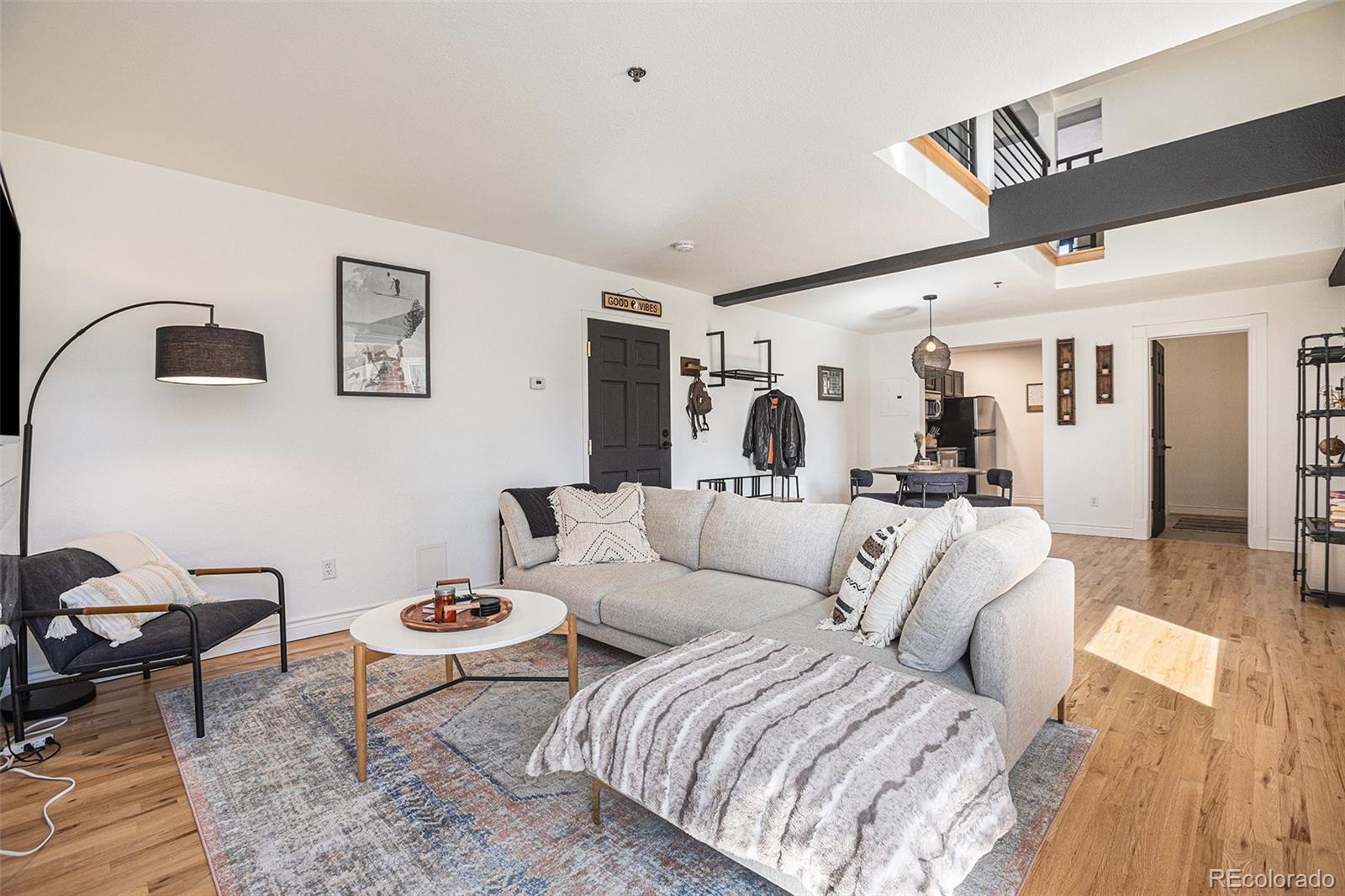 3249 W Fairview Place Unit: 208