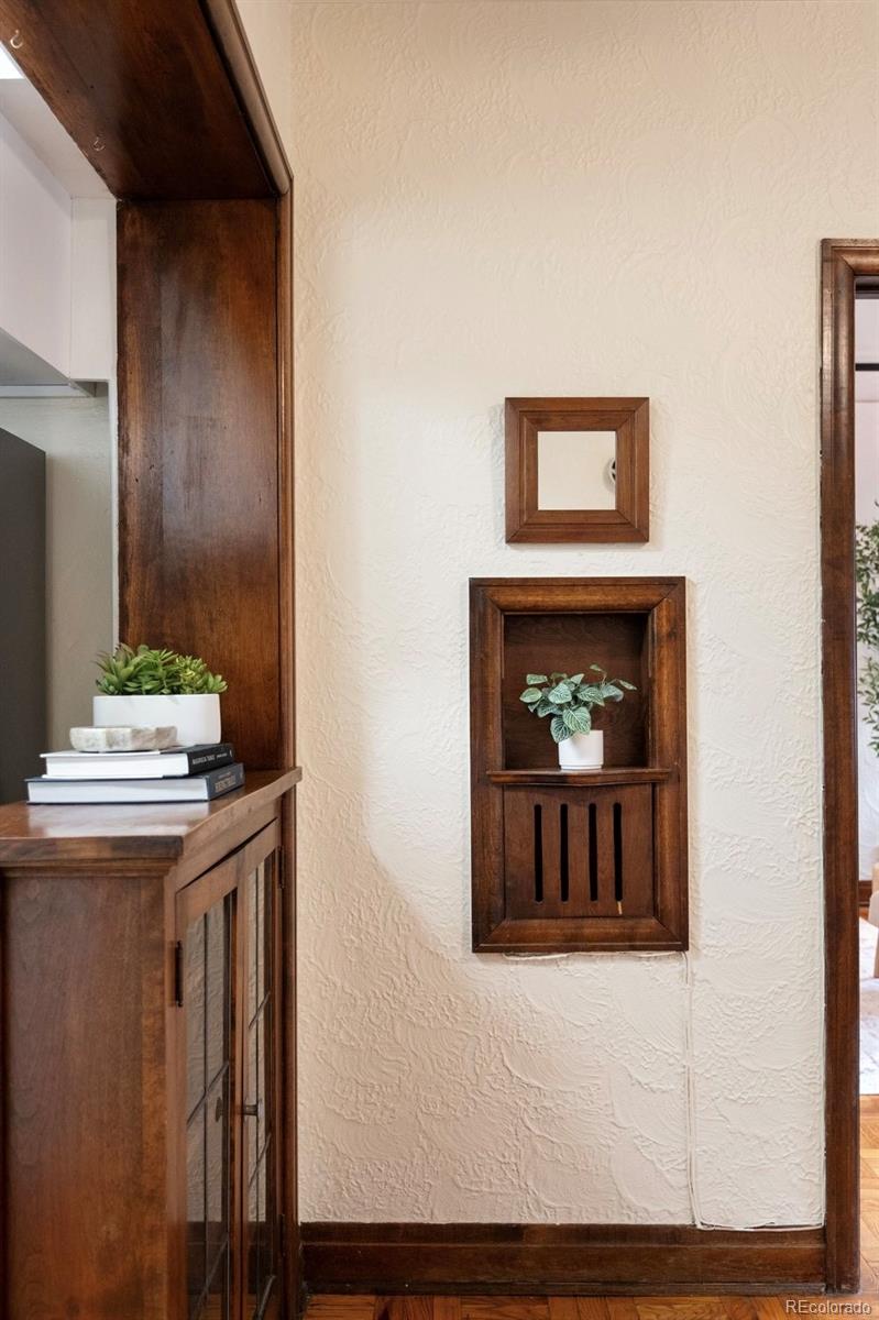 963 N Logan Street Unit: 3