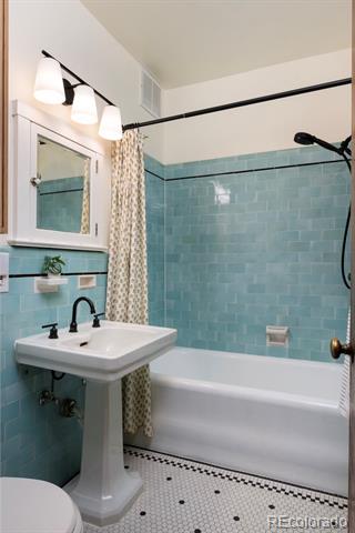 963 N Logan Street Unit: 3