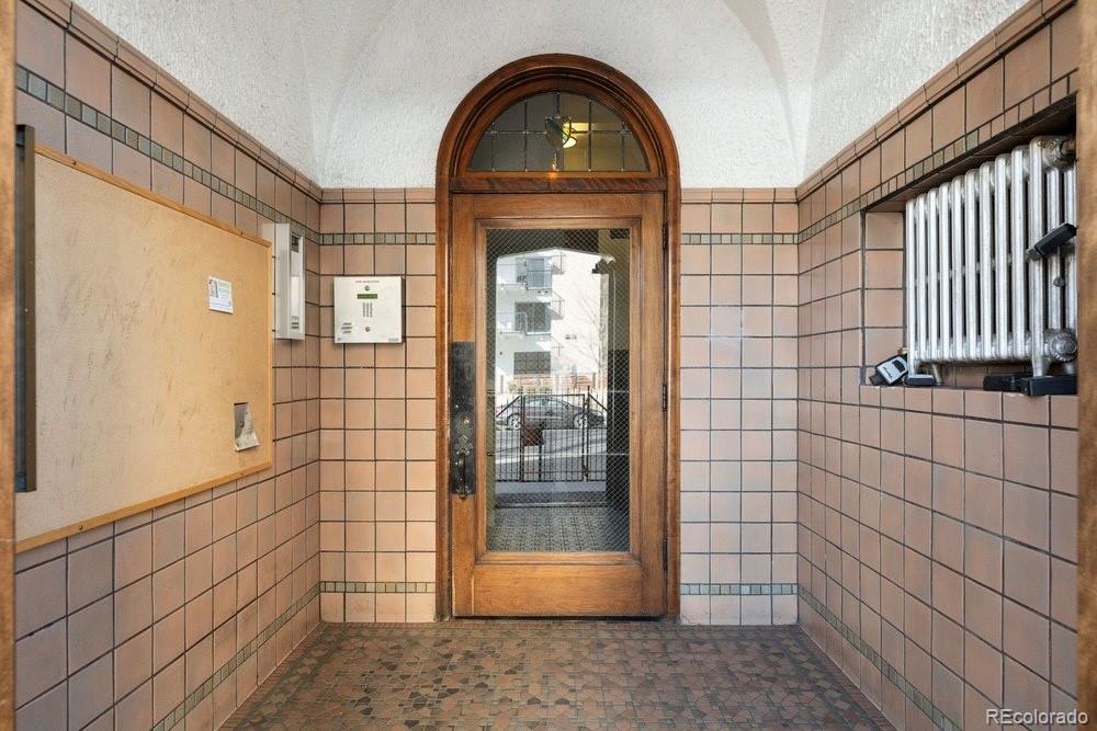 963 N Logan Street Unit: 3